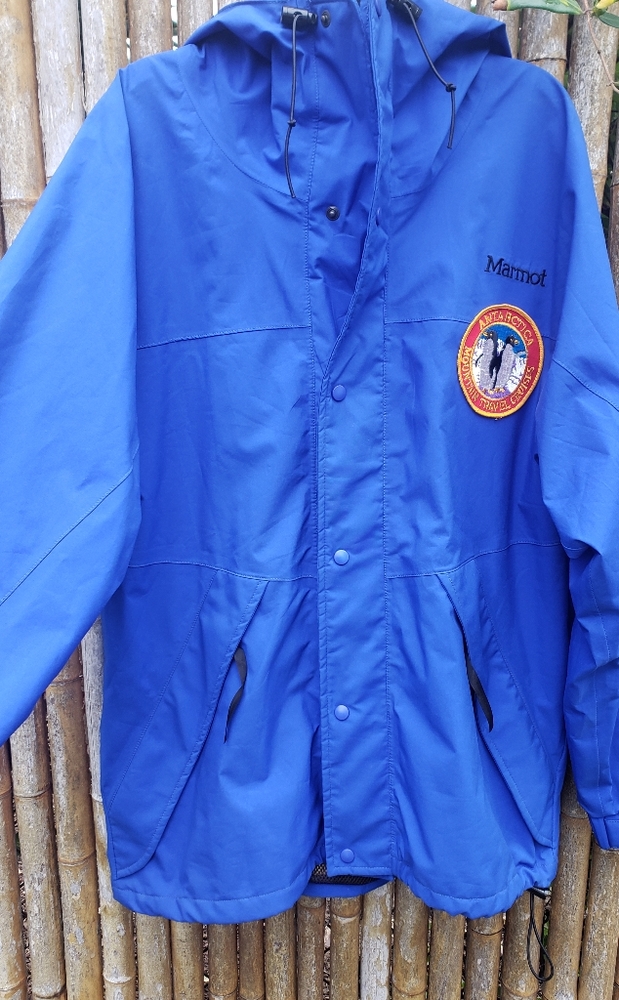 Marmot Antarctica Mountain Travel Cruises Goretex Jacket size small. ROYAL BLUE.